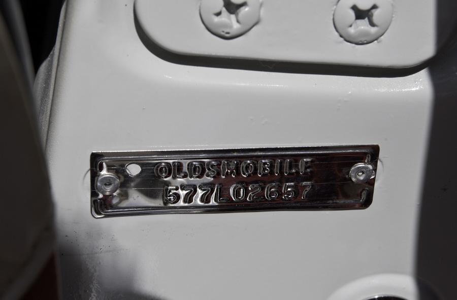  Oldsmobile 88 Convertible Coupe 1957 года  (фото 10 из 33)